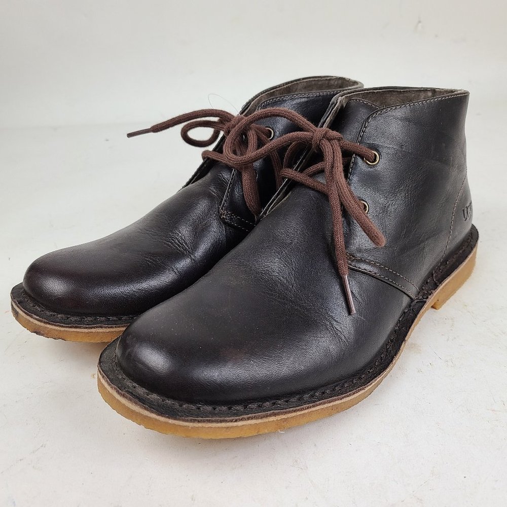 UGG Australia Leighton Chukka Black Leather Casual Mens Boots Sz 8.5 3275 - Picture 1 of 10